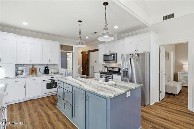 513 Windsor Drive, Brandon, MS 39047