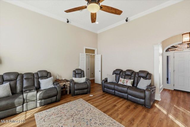 513 Windsor Drive, Brandon, MS 39047