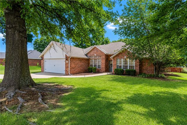 612 Whitcliff Drive, Cave Springs, AR 72718