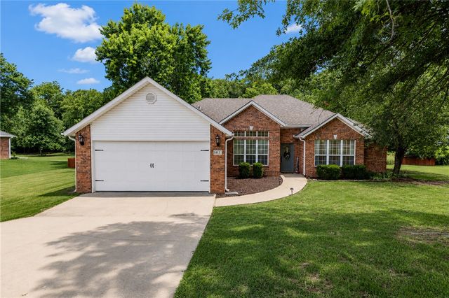612 Whitcliff Drive, Cave Springs, AR 72718