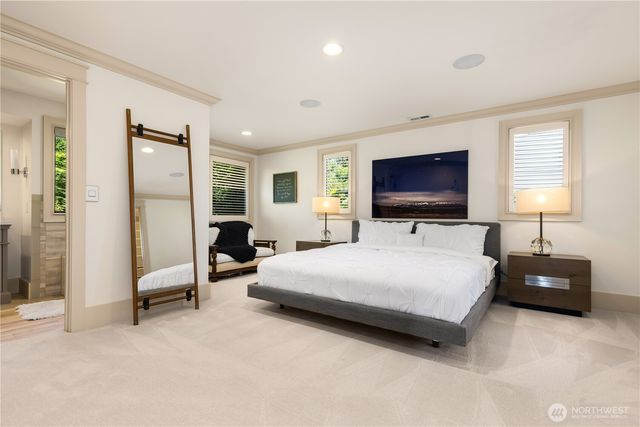 10510 NE 44th Street, Kirkland, WA 98033