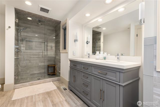 10510 NE 44th Street, Kirkland, WA 98033
