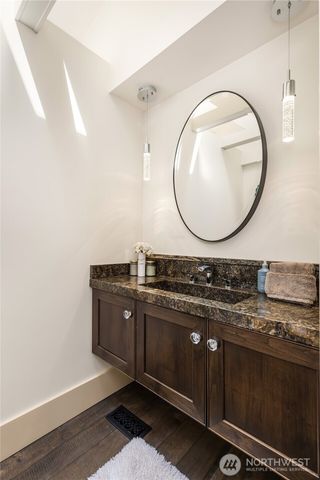 10510 NE 44th Street, Kirkland, WA 98033