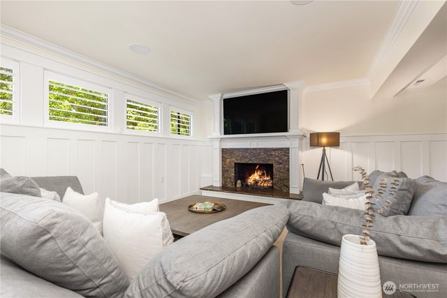 10510 NE 44th Street, Kirkland, WA 98033