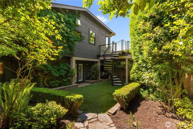 10510 NE 44th Street, Kirkland, WA 98033