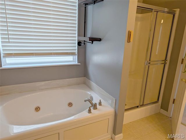 488 Fortress Court, St Charles, MO 63303