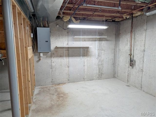 488 Fortress Court, St Charles, MO 63303