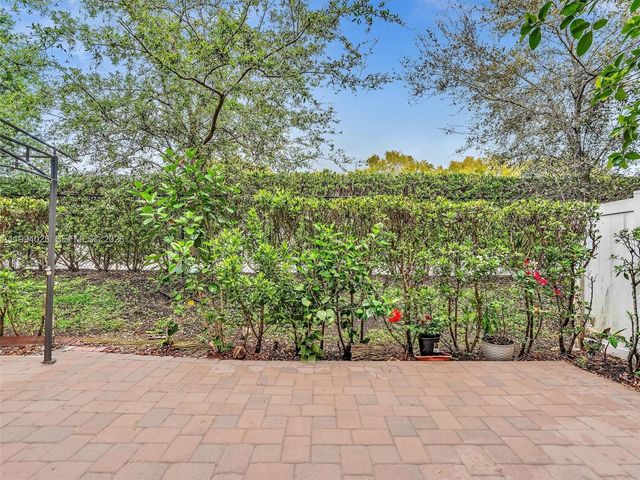 20973 NW 1st Dr, Pembroke Pines, FL 33029