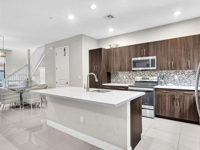 20973 NW 1st Dr, Pembroke Pines, FL 33029