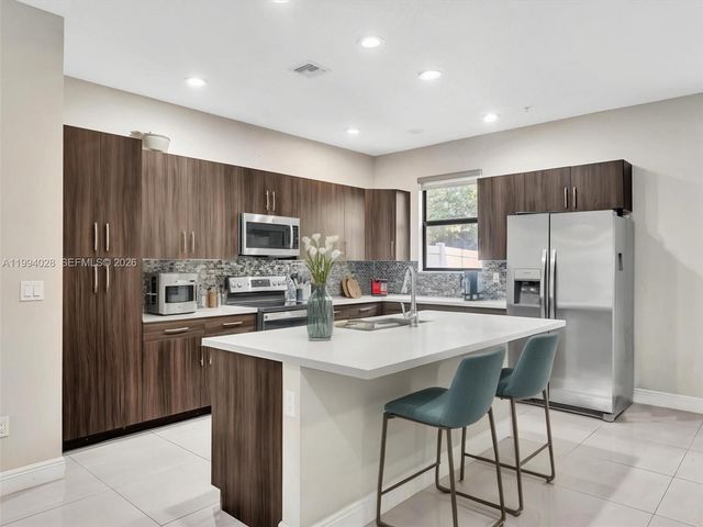 20973 NW 1st Dr, Pembroke Pines, FL 33029