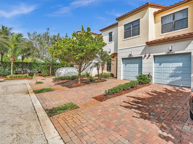 20973 NW 1st Dr, Pembroke Pines, FL 33029