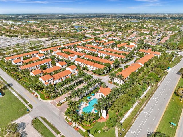 20973 NW 1st Dr, Pembroke Pines, FL 33029