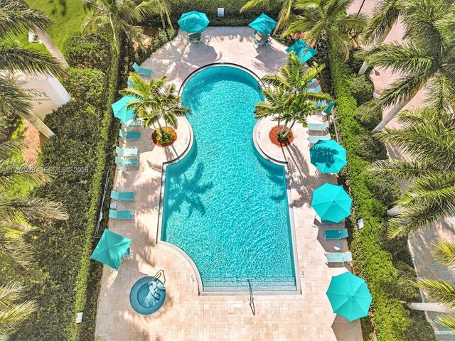 20973 NW 1st Dr, Pembroke Pines, FL 33029