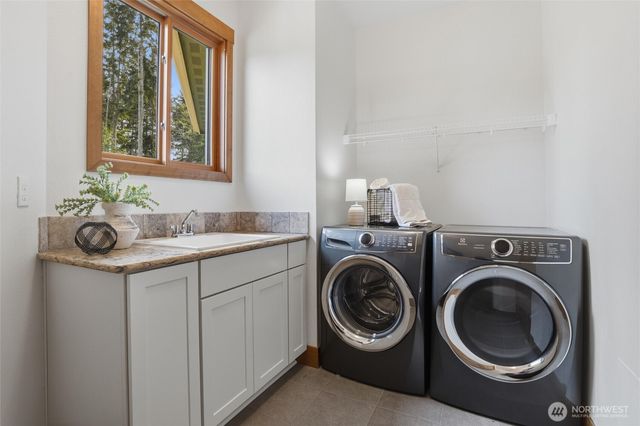 8283 NE 360th Street, Kingston, WA 98346