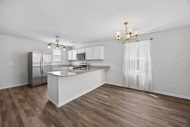 9 Bay Breeze Ln, Beaufort, SC 29907