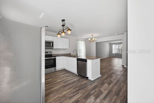 9 Bay Breeze Ln, Beaufort, SC 29907