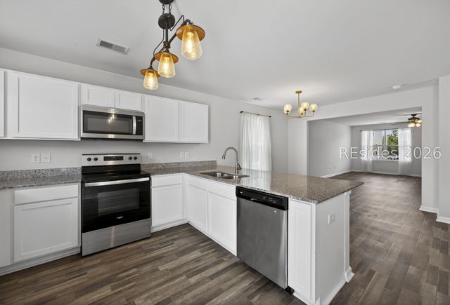 9 Bay Breeze Ln, Beaufort, SC 29907