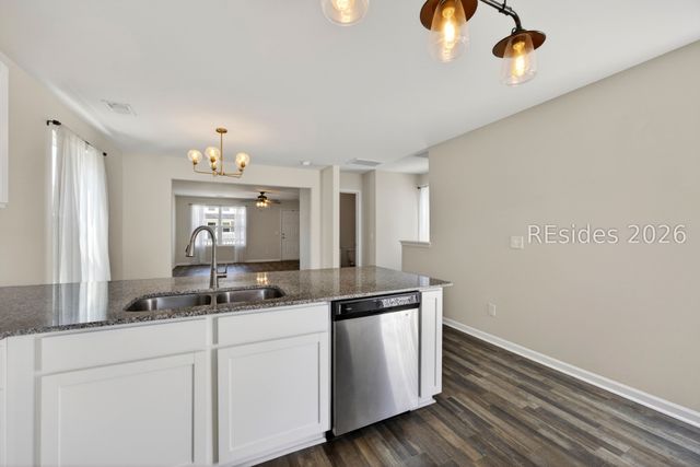 9 Bay Breeze Ln, Beaufort, SC 29907