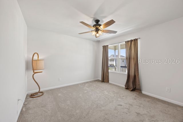 9 Bay Breeze Ln, Beaufort, SC 29907