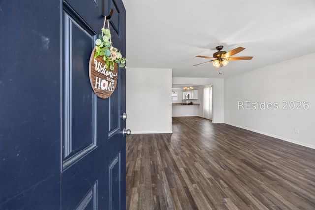 9 Bay Breeze Ln, Beaufort, SC 29907