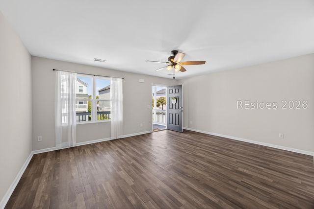 9 Bay Breeze Ln, Beaufort, SC 29907