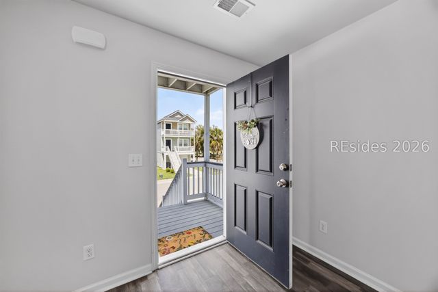 9 Bay Breeze Ln, Beaufort, SC 29907