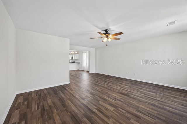 9 Bay Breeze Ln, Beaufort, SC 29907