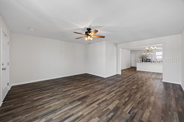 9 Bay Breeze Ln, Beaufort, SC 29907