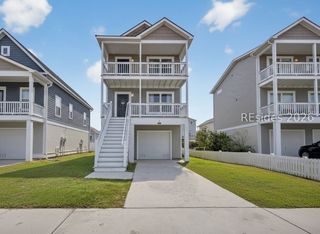 9 Bay Breeze Ln, Beaufort, SC 29907
