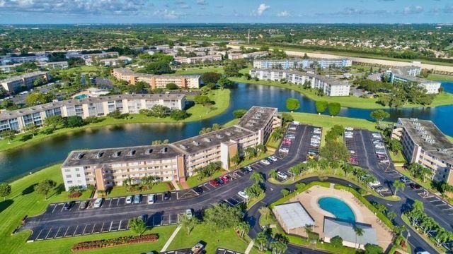 1083 Guildford E, Boca Raton, FL 33434