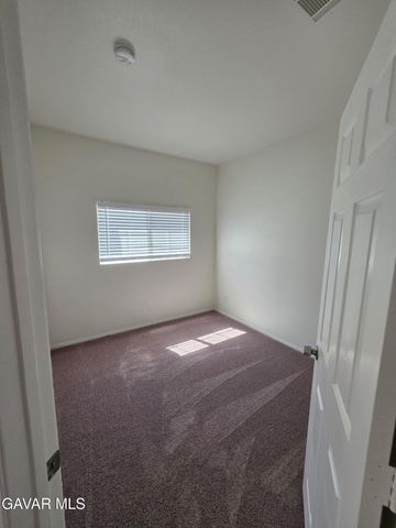 3321 Sungate Drive, Palmdale, CA 93551