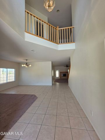 3321 Sungate Drive, Palmdale, CA 93551
