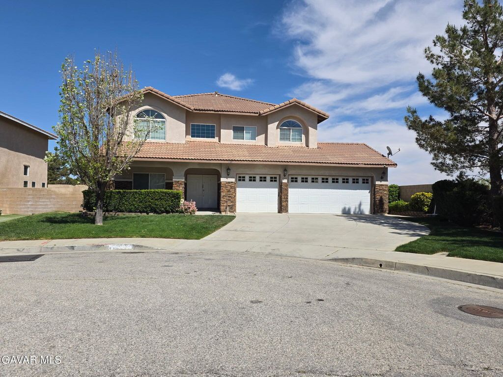 3321 Sungate Drive, Palmdale, CA 93551