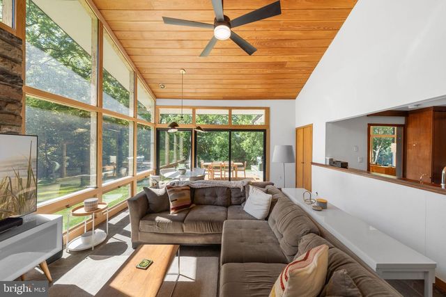 118 S SCHUYLKILL AVE, Eagleville, PA 19403