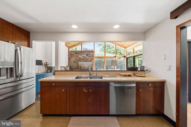 118 S SCHUYLKILL AVE, Eagleville, PA 19403