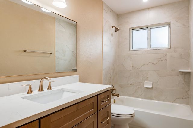 672 Coronado Road, Corrales, NM 87048