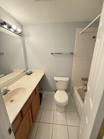 240 N Carter Street 102, Palatine, IL 60067