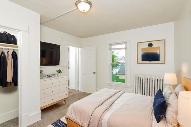 250 Irving Avenue N, Minneapolis, MN 55405