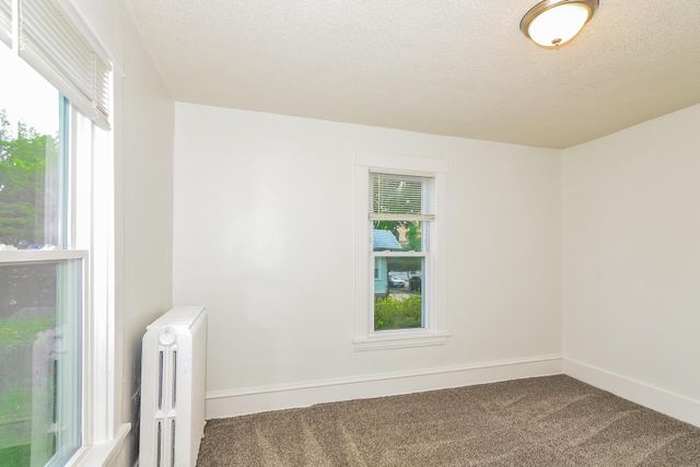 250 Irving Avenue N, Minneapolis, MN 55405