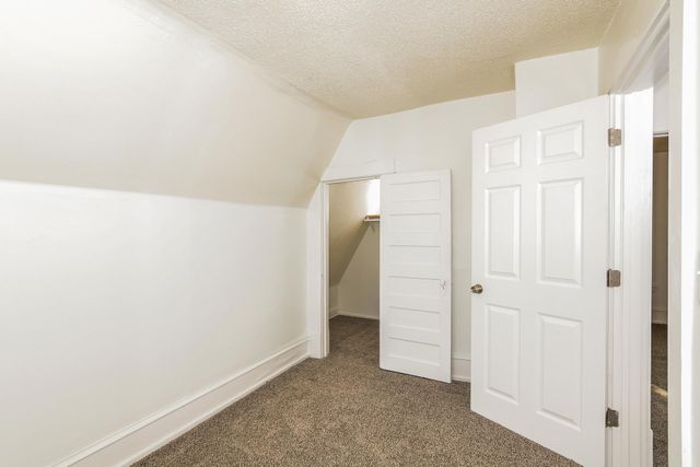 250 Irving Avenue N, Minneapolis, MN 55405