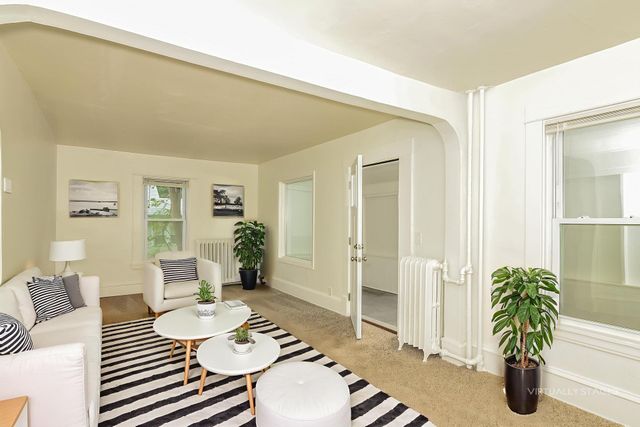 250 Irving Avenue N, Minneapolis, MN 55405