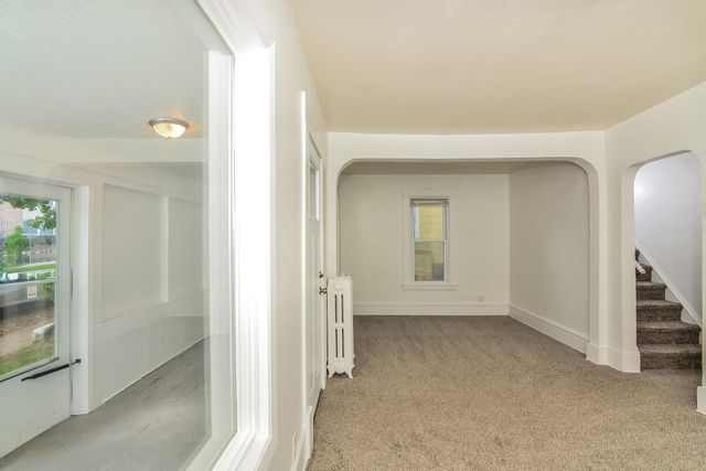 250 Irving Avenue N, Minneapolis, MN 55405