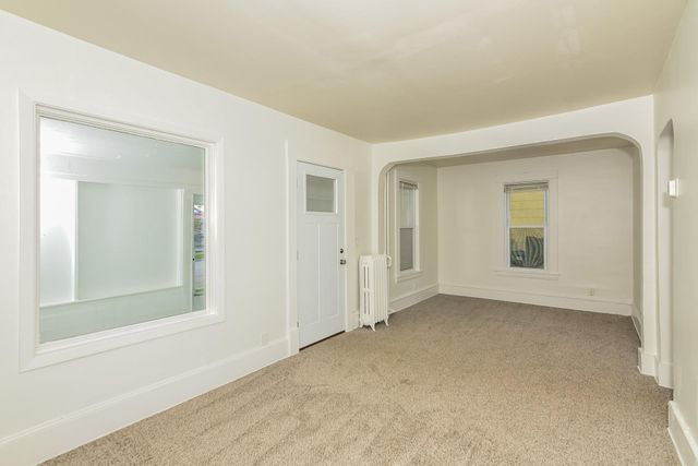 250 Irving Avenue N, Minneapolis, MN 55405