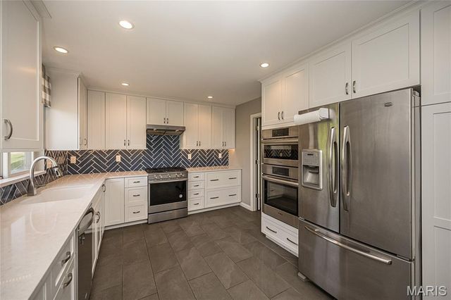 1566 Buckhurst Court, Ballwin, MO 63021