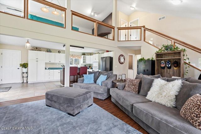 3061 E Lancaster RD, Hayden, ID 83835