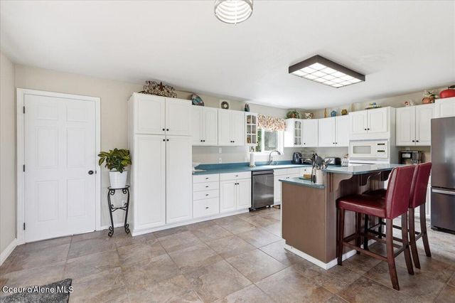 3061 E Lancaster RD, Hayden, ID 83835