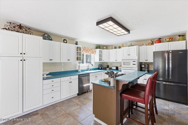 3061 E Lancaster RD, Hayden, ID 83835