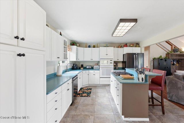 3061 E Lancaster RD, Hayden, ID 83835