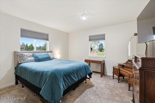 3061 E Lancaster RD, Hayden, ID 83835