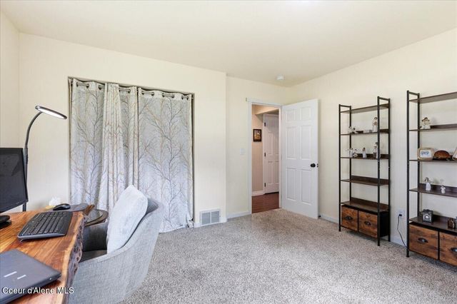 3061 E Lancaster RD, Hayden, ID 83835